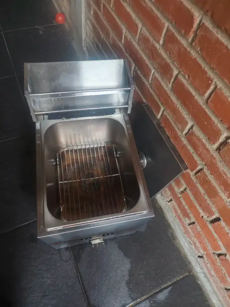 Kompor Gas Deep Fryer Getra GF 101G