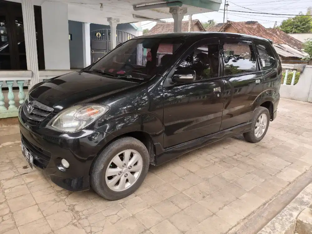 Mobil Avanza Tipe S