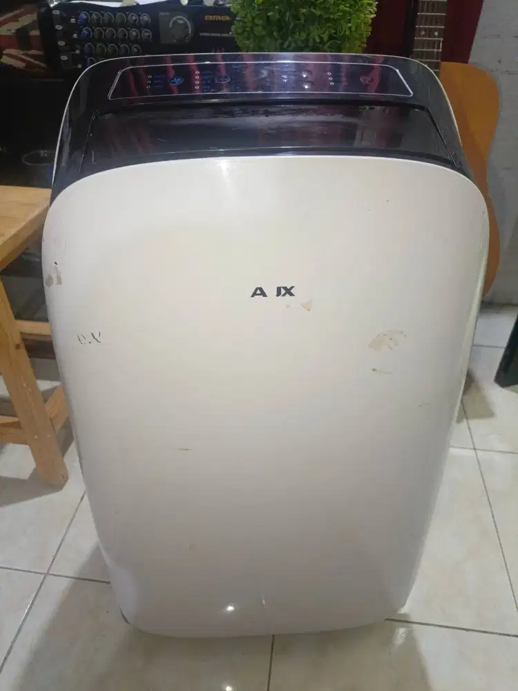 AC Portable AUX 1 PK (AM-09A4/LR1) - Dingin Normal, Jarang Pakai