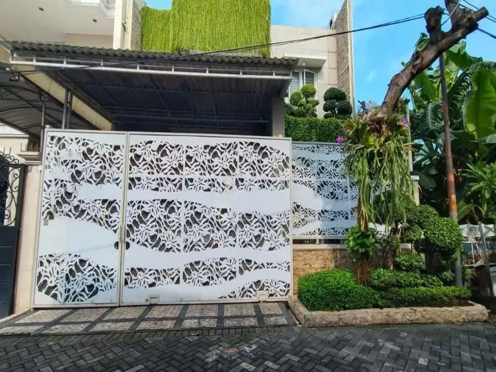 Dijual Rumah Semi Furnish Manyar Indah Surabaya Timur REV.A476