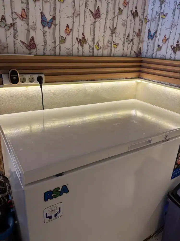 Dijual Freezer RSA 300 LITER