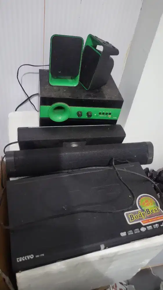 Speaker & DVD bekas