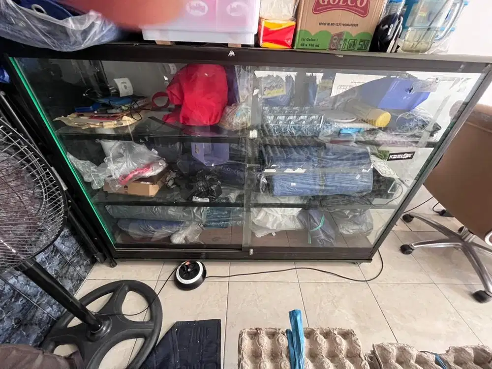 Jual etalase kaca tebal 3susun