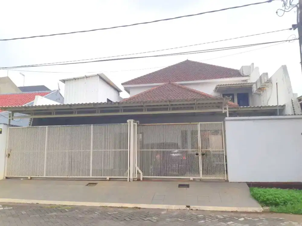 Dijual Rumah Semi Furnish Manyar Tirtomoyo Galaxy Mall REV.A477
