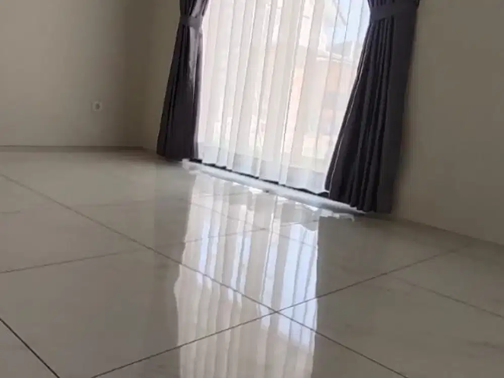 TERMURAH RUMAH 2 LANTAI NYAMAN SIAP HUNI MINIMALIS LOKASI DI KOTA BARU PARAHYANGAN TATAR TARUBHAWANA BANDUNG