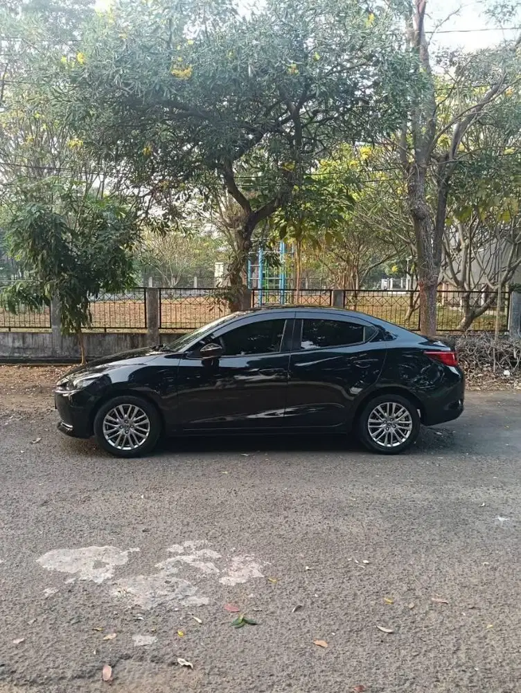 MAZDA 2 SEDAN SKYACTIV AT 2023