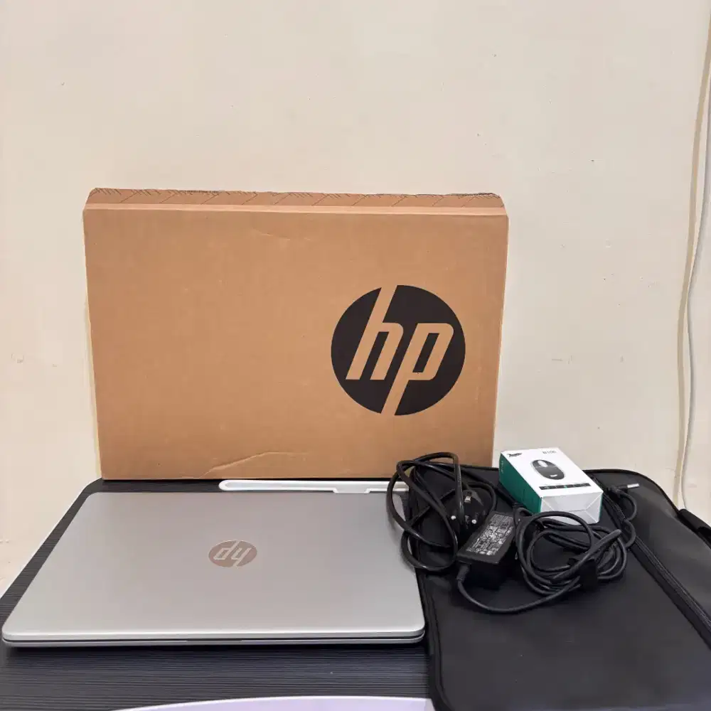 [DIJUAL] Laptop HP 14s Siap Pakai - Lengkap Fullset