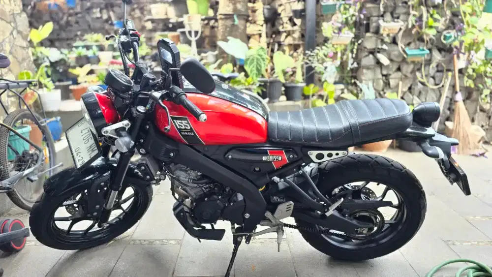 Jual santai motor yamaha XSR merah keren