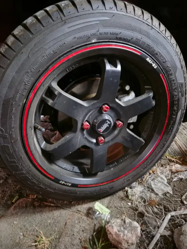 Jual ban  plus velg mobil 1 set ( 4 )