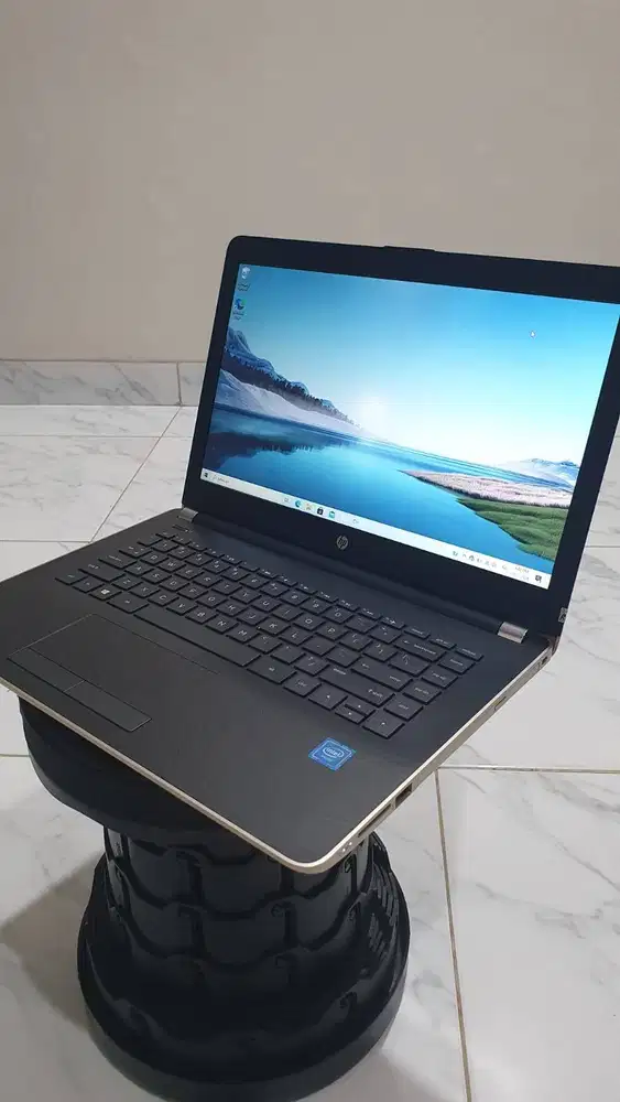 Laptop Kuliah Admin Kantoran Siap Pakai – Charger Ori, Baterai Awet HP