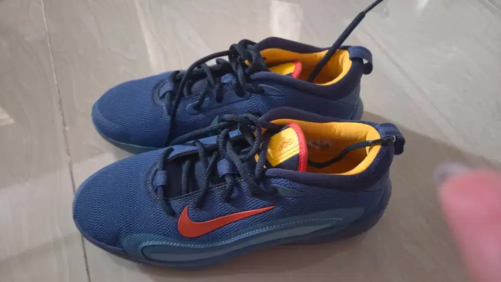 Nike isofly new no box