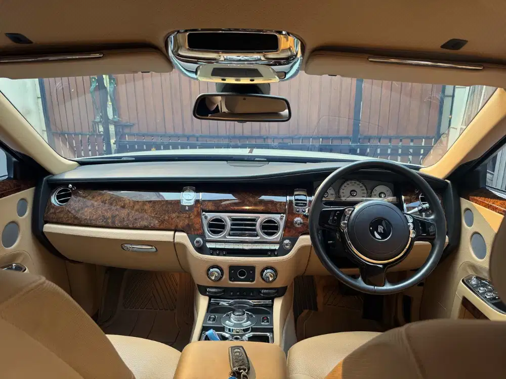 Rolls Royce GHOST 2011