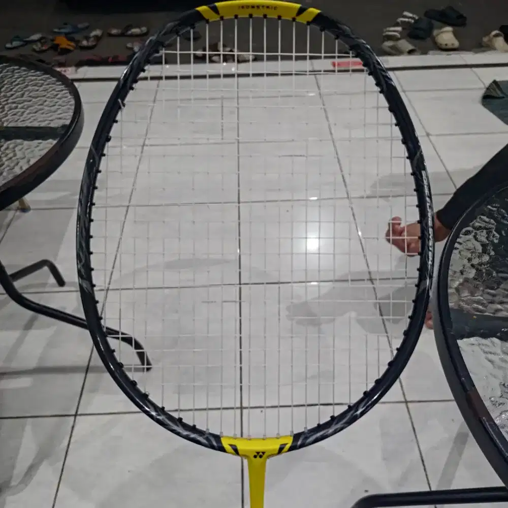 Yonex Nanoflare 1000zz 2nd like new.