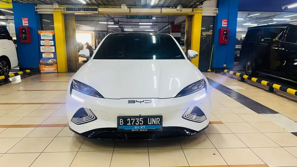 BYD SEAL Premium 2024 Putih