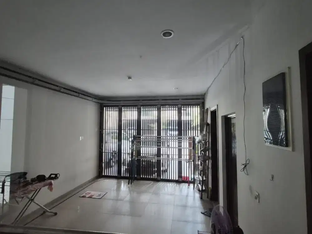 dijual disewakan rumah siap huni zora kimora bsd
