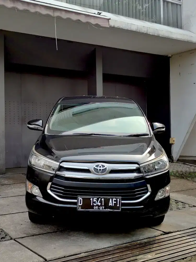 Innova Reborn V Bensin 2017 Matic Hitam Record Toyota Terawat Ban Baru