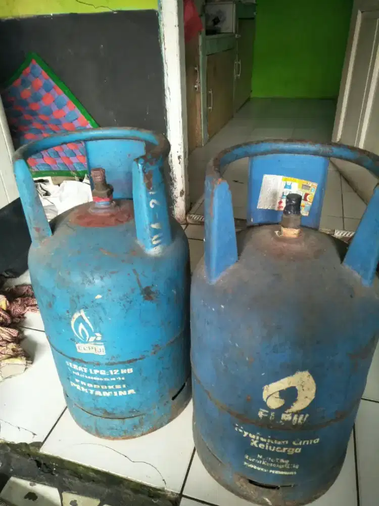 Dijual tabung gas kosong biru 12kg