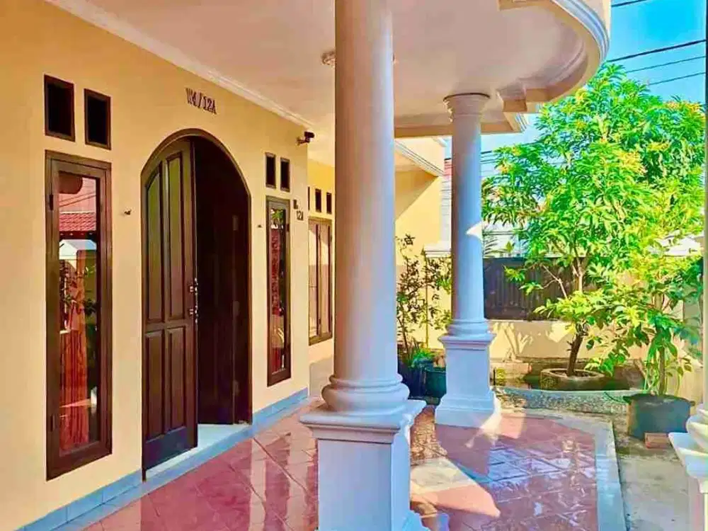 Sewa rumah hook luas 180m2 di komplek Tytyan Indah samping Summarecon Bekasi