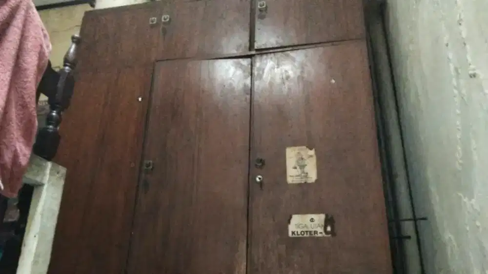 Lemari jati 6 pintu