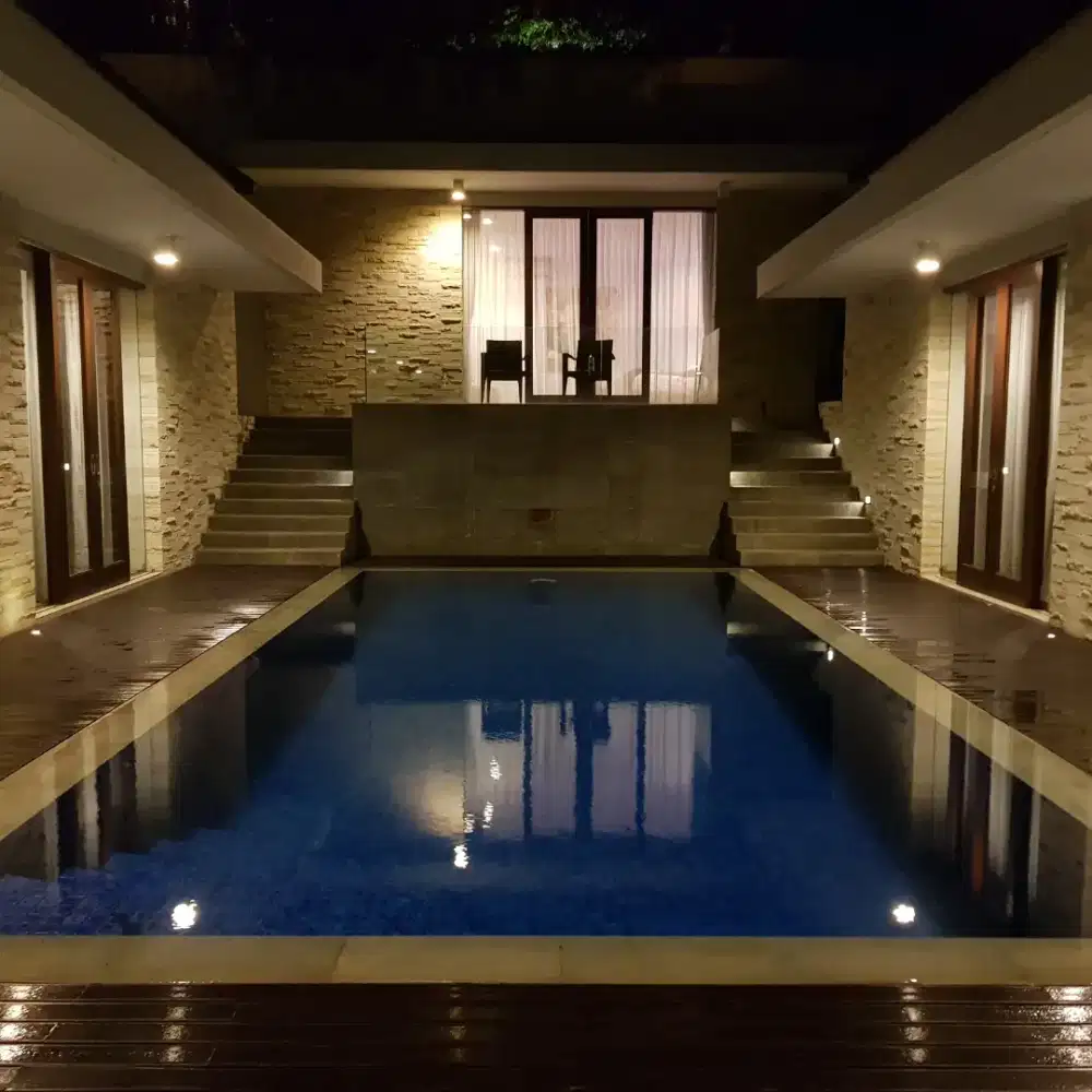 Staff Maintenance Komplek Villa di Bali