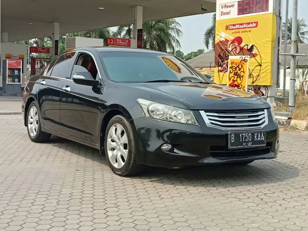 Accord VTIL tahun 2010 AT