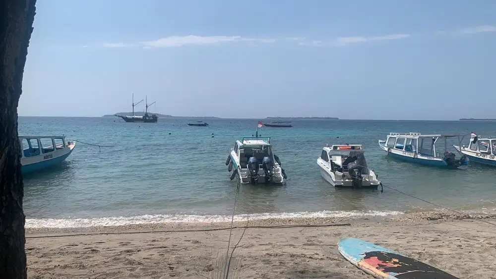 Land in Gili Island