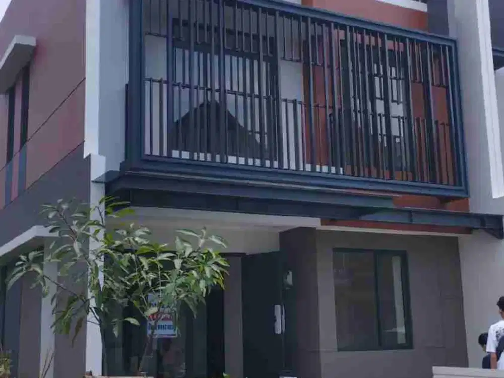 Rumah Bagus dan Nyaman Ada AC  & Attic Room Di Gading Serpong