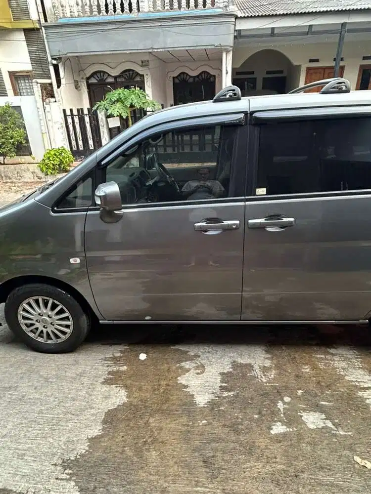 Nissan Serena 2012 Bensin