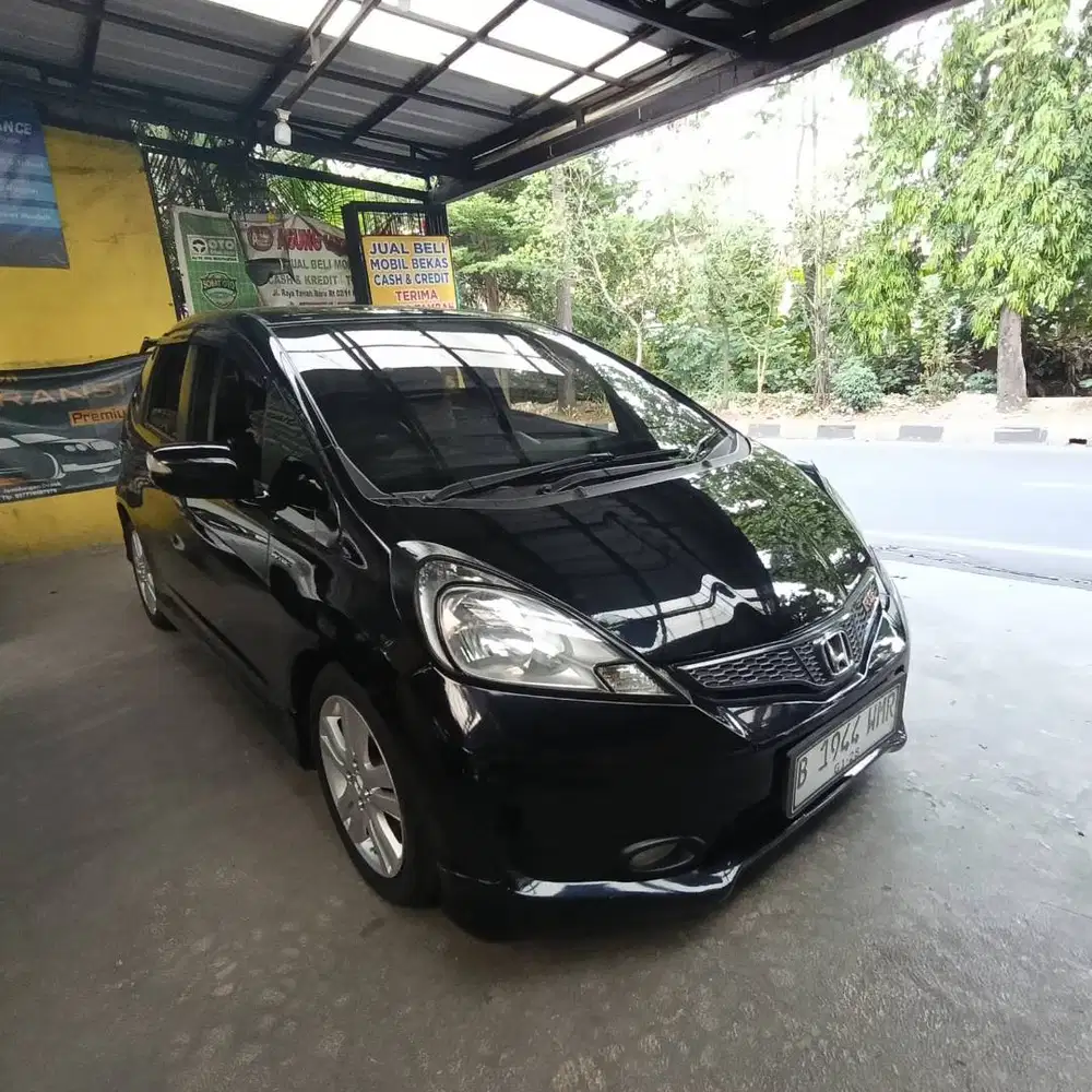Honda Jazz RS MMC Th 2012 a/t Hitam Metalik Mulus DP 10 Jt