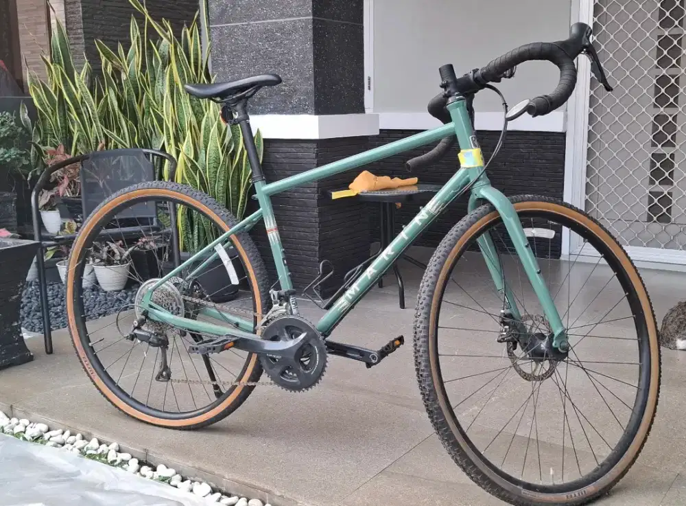 Sepeda Gravel MARIN ( USA) FOUR CORNERS  700