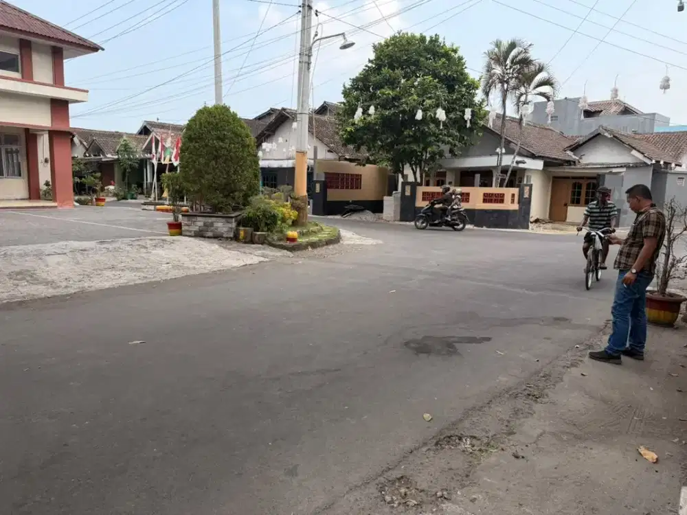 1 Menit Pakuwon Mall, Tanah Strategis Cocok Untuk Hunian