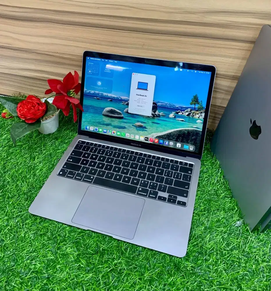 APPLE MACBOOK AIR 2020 M1 8/256 LAYAR 13 INCH *DC
