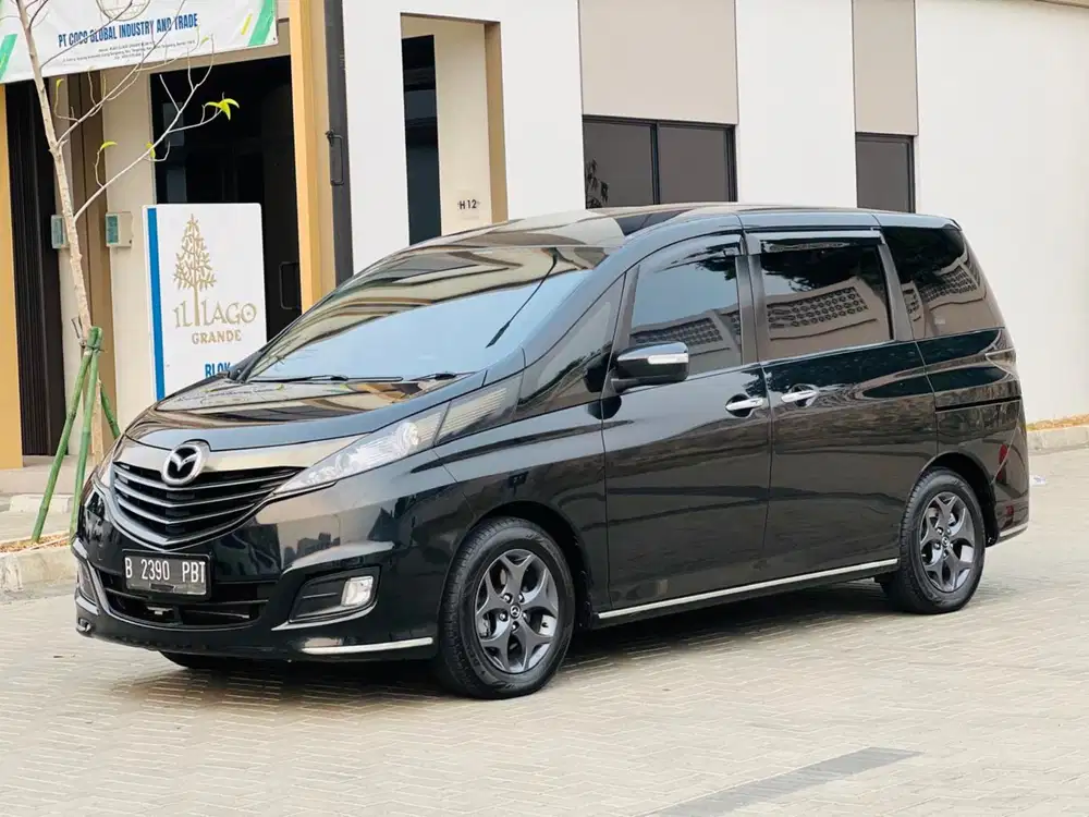 Mazda Biante 2.0 Skyactive AT Bensin 2016 Hitam Seger Km Low 2017