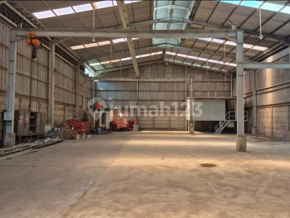 Gudang /Workshop dan Kantor 2 Lantai di Cipondoh, Tangerang