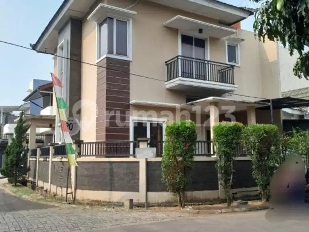 Rumah 2 Lantai Hoek di Nusaloka BSD, Tangerang Selatan