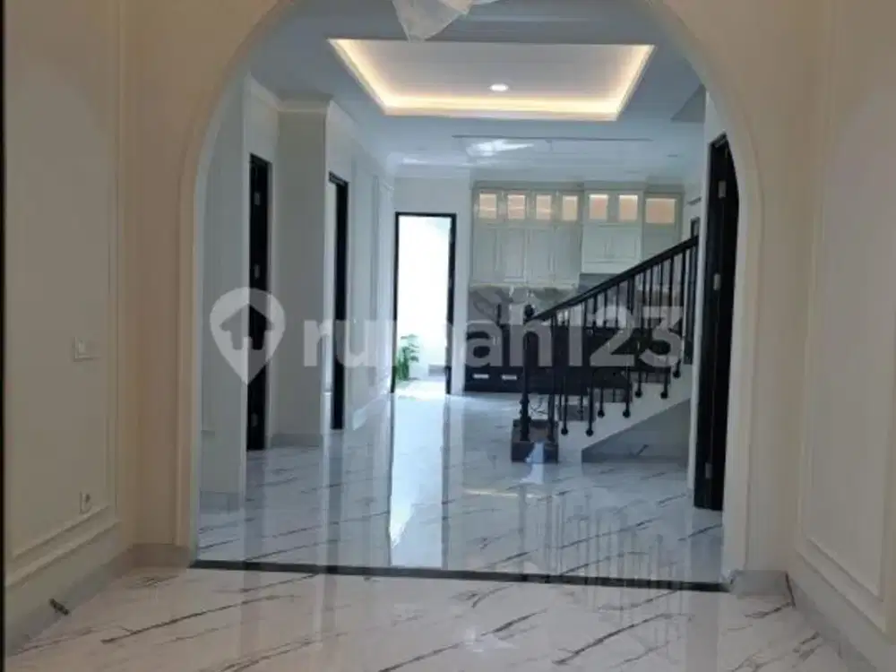 Rumah Mewah 2 Lantai di Nusaloka BSD City, Tangerang Selatan