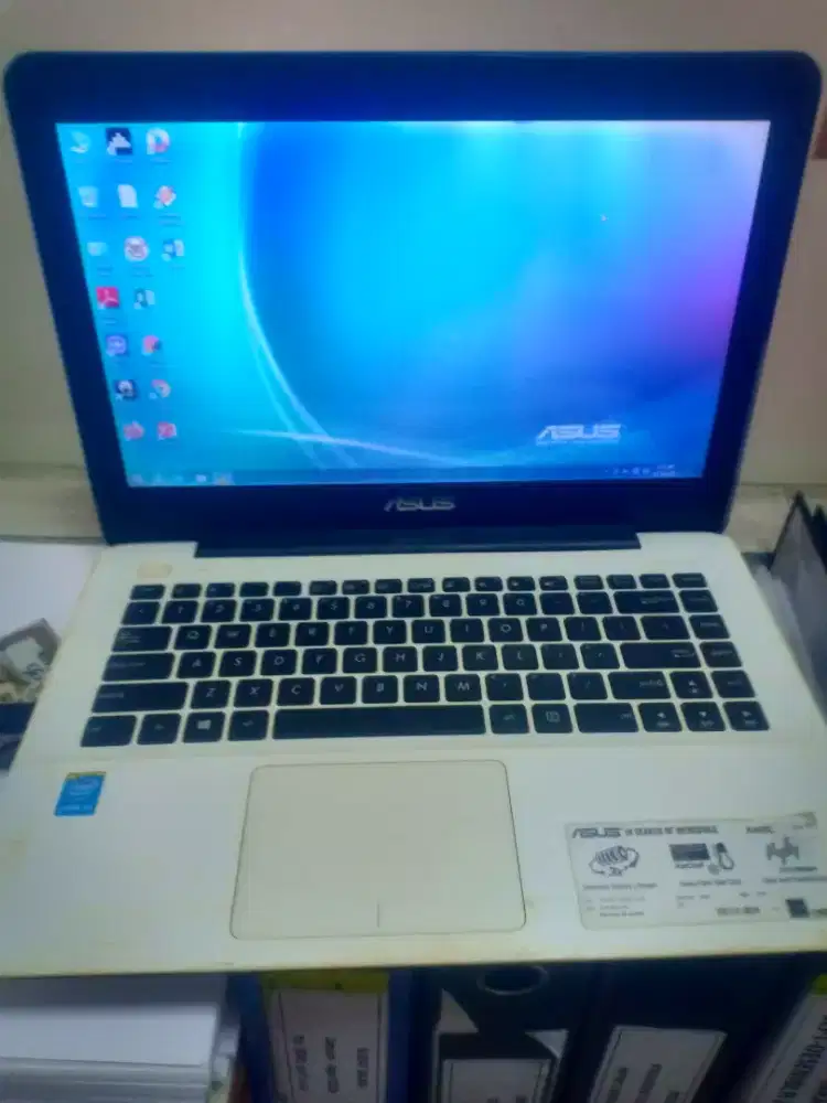 Laptop Asus X455L Core i3 gen 4 Ram 4gb HDD 500gb batre 2 jam