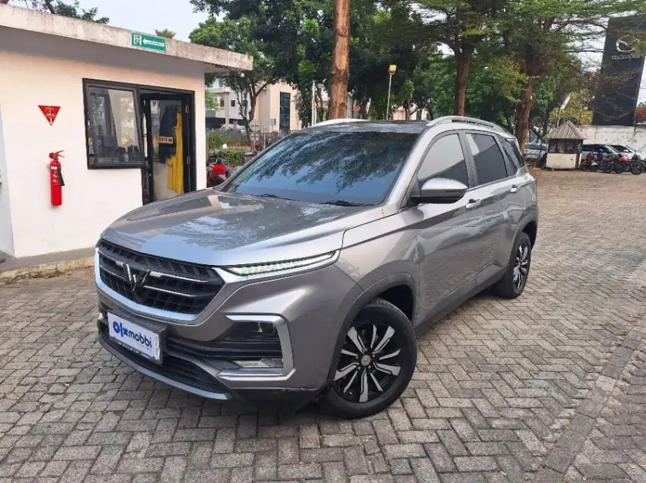 LOW DP Wuling Almaz 1.5 Exclusive 7-Seater Bensin-AT 2019 UOE