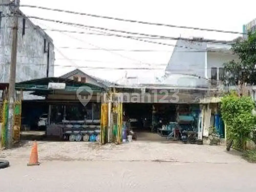 Dijual Cepat - Lokasi Strategis Jalan Raya Cocok untuk Gudang!