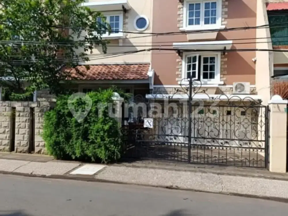 Dijual Rumah Hoek Super Strategis Citra Garden 3 Extension Jakbar