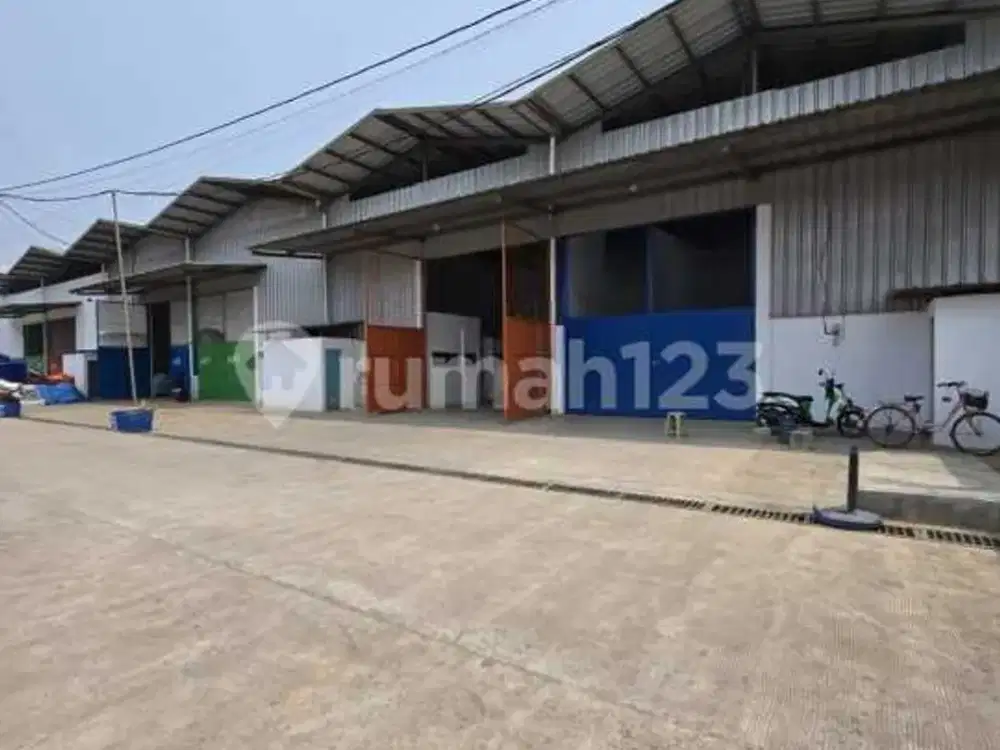 Di Sewakan Gudang Kamal Lama