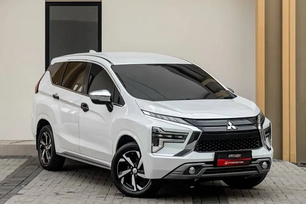Mitsubishi Xpander 1.5L Ultimate Facelift AT Matic 2021 Putih.