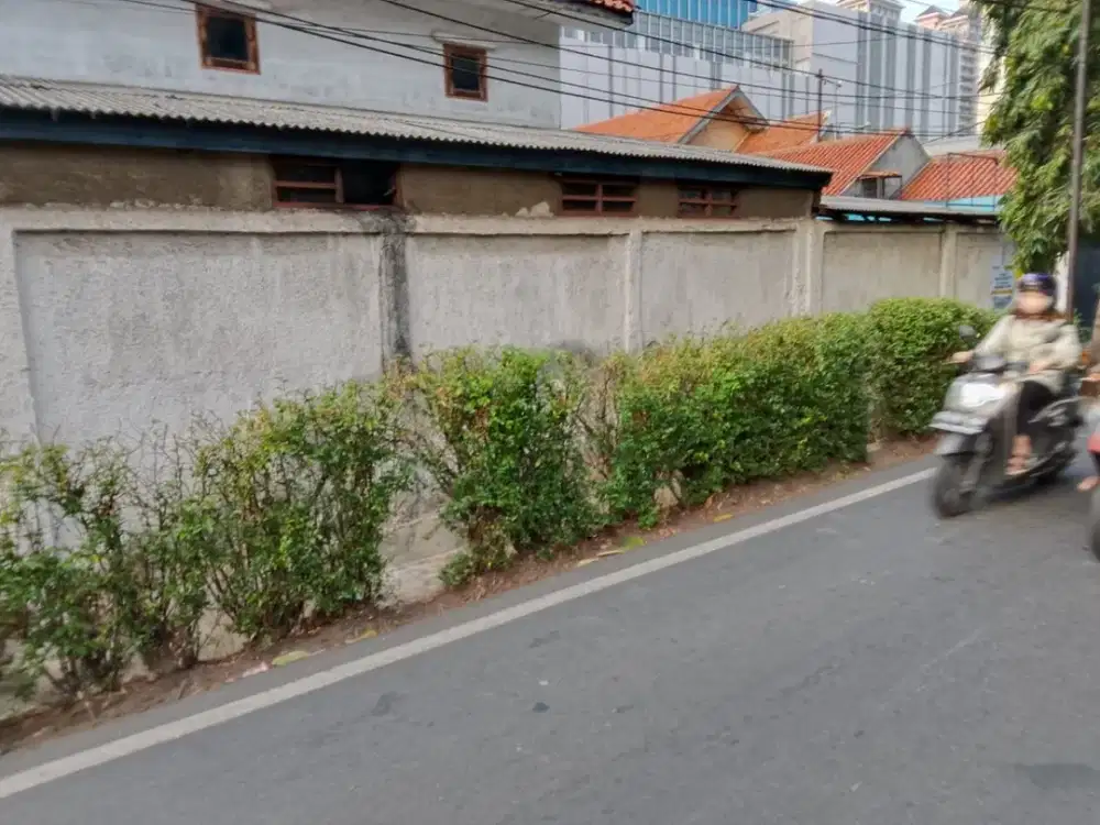 Dijual Rumah di Kawasan perkantoran utama Jakarta Pusat (Sudirman-Thamrin-Gatot Subroto-Doktor Satryo)