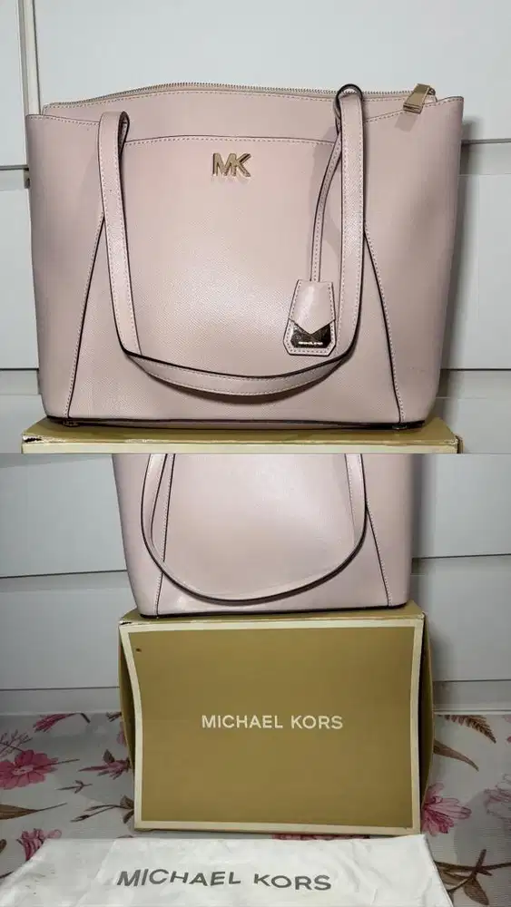 Preloved with box michael kors tote bag