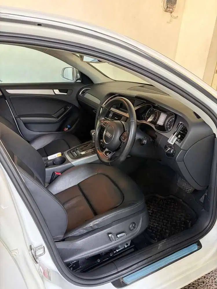 DIJUAL AUDI A4 B8.5 FACELIFT 1.8 TFSI AT 2013