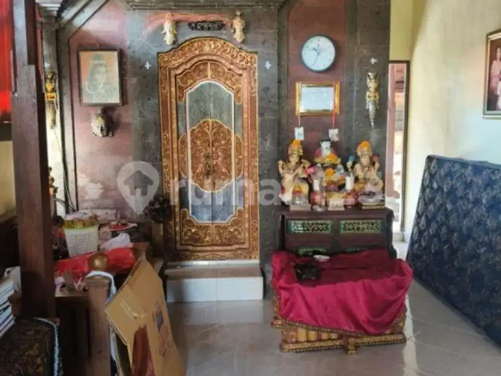 Beachside 3- Bedrooms Local House For Rent In Beachside Sanur