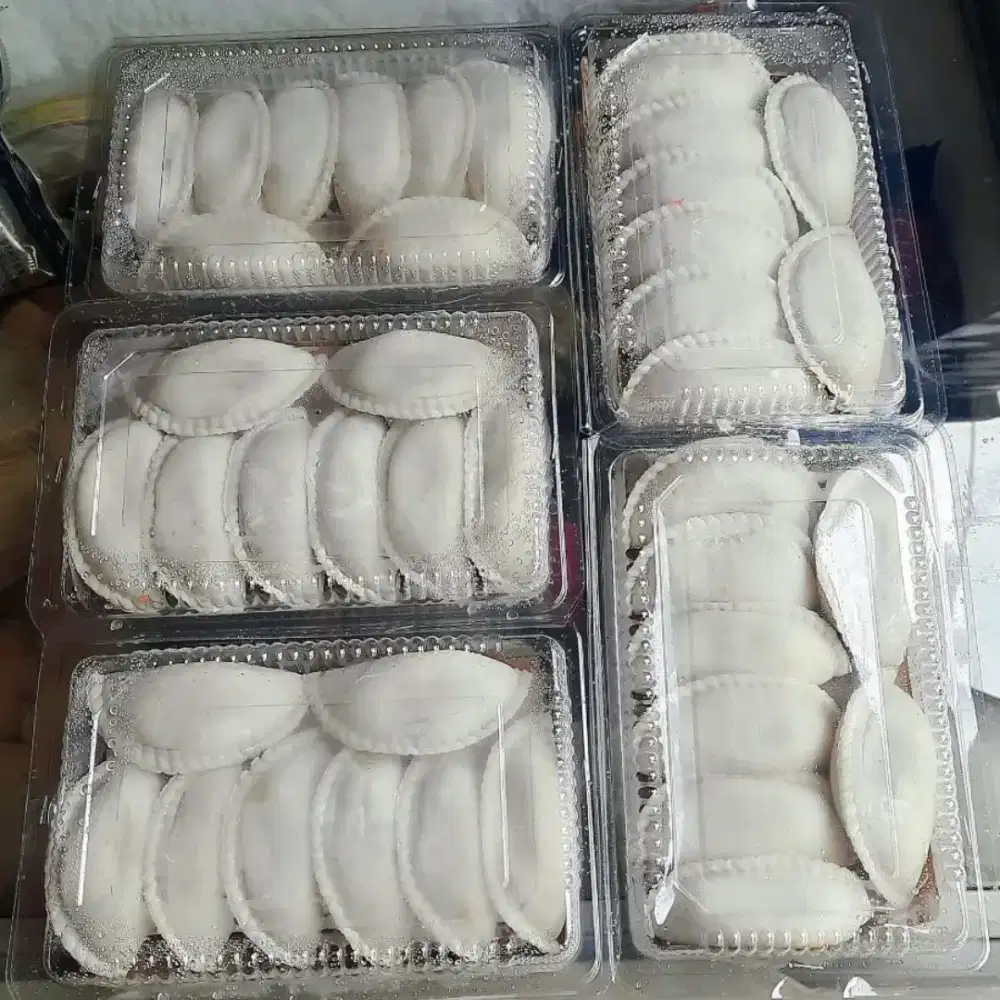 Cireng isi ayam suwir pedas