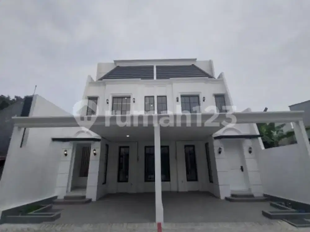 Brand New Rumah' 2 Lantai di Cempaka Putih