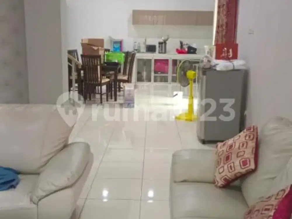 Rumah 2 Lantai 3+1Kt Siap Huni