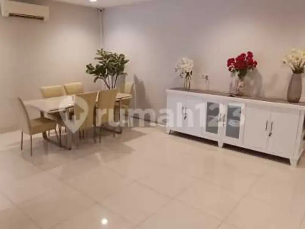 Disewakan Rumah Minimalis Full Furnished 4+1 Kt Kelapa Gading
